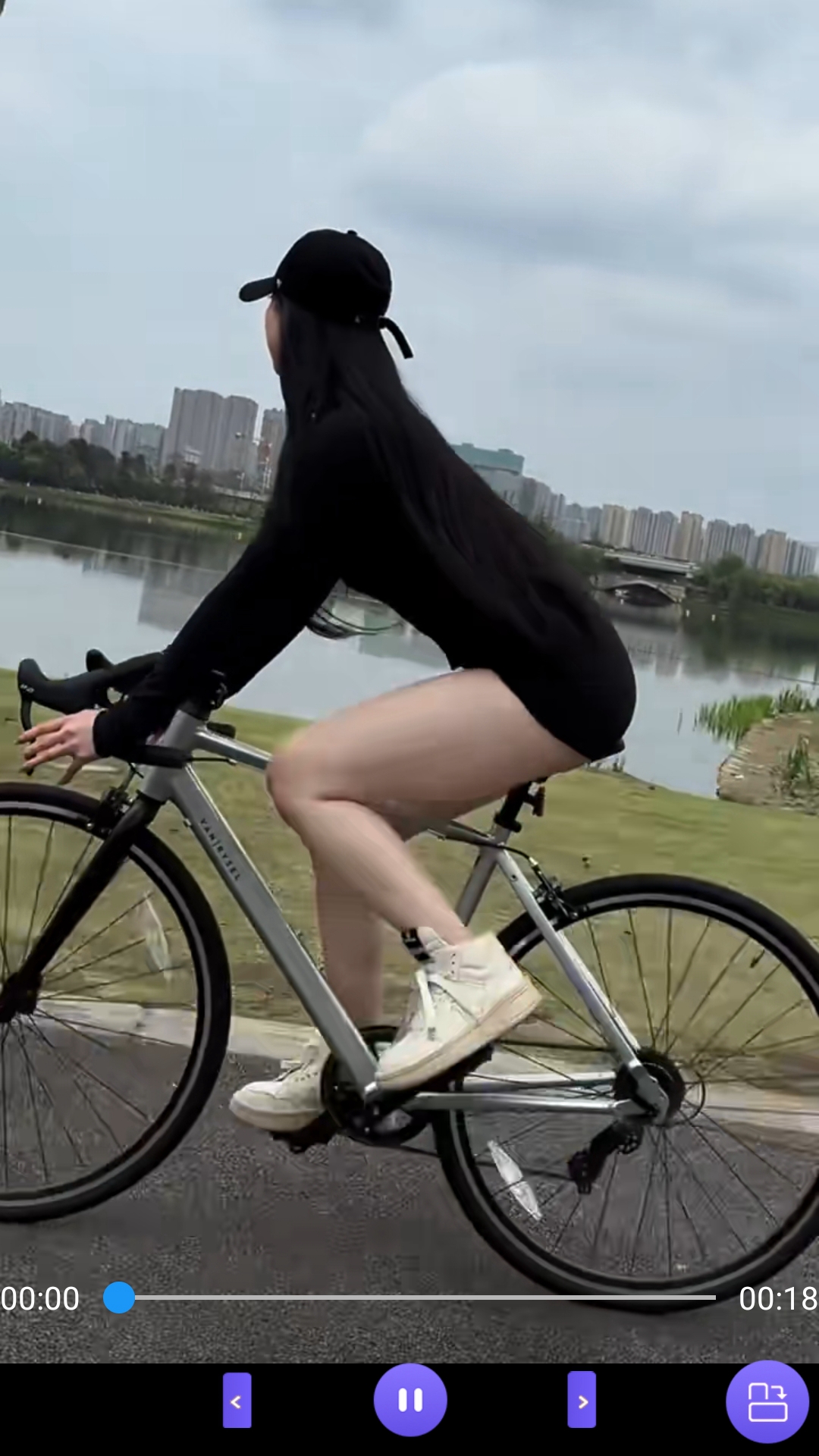 思si 玩物直播回放截图